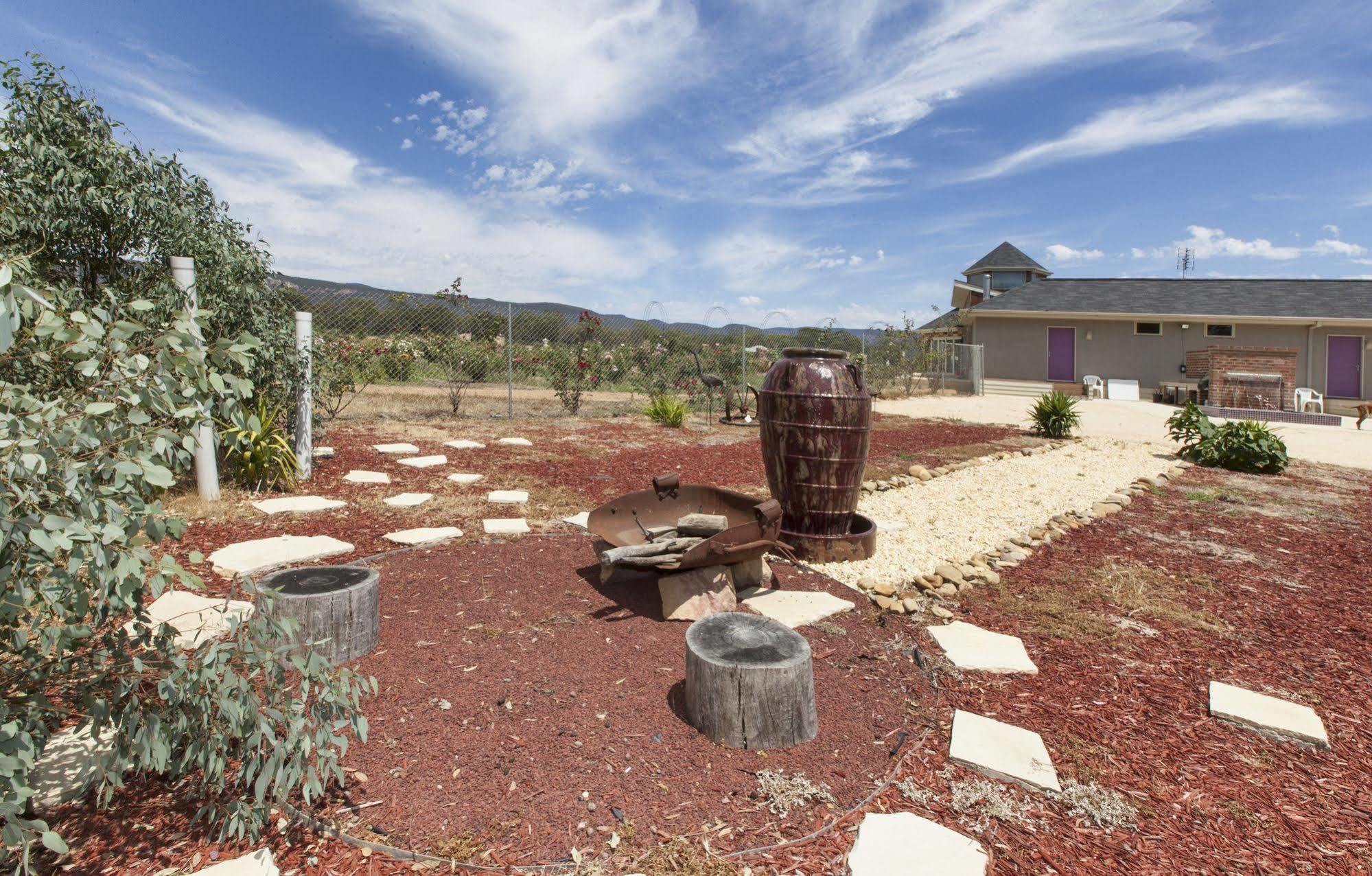 Aurora Cottages Bush Retreat Pomonal Exterior photo
